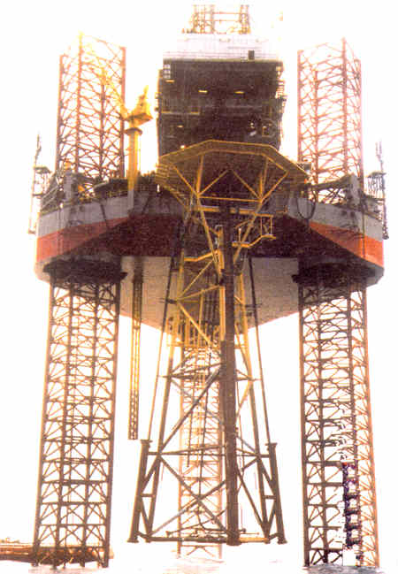 Installation of the wellhead platform by the Ron Tappmeyer.